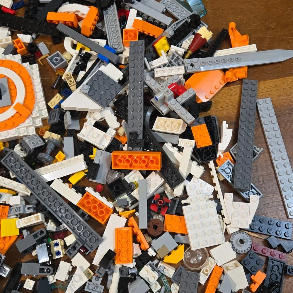 LEGO Bulk Lot 5lb Mixed Bricks Specialty Pieces Star Wars BB-8 Parts Assortment